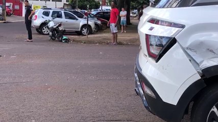 Acidente entre carro e moto é registrado no Parque São Paulo
