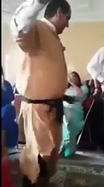 a moroccan man dancing loves women dancing