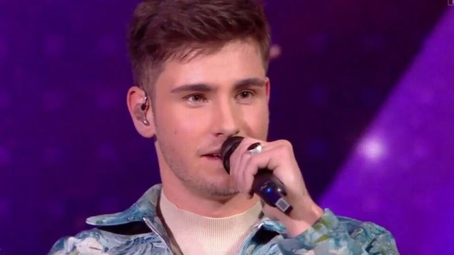 VOICI : Vas-y elle me saoule ! : Julien (Star Academy) très contrarié après une conversation avec sa petite amie