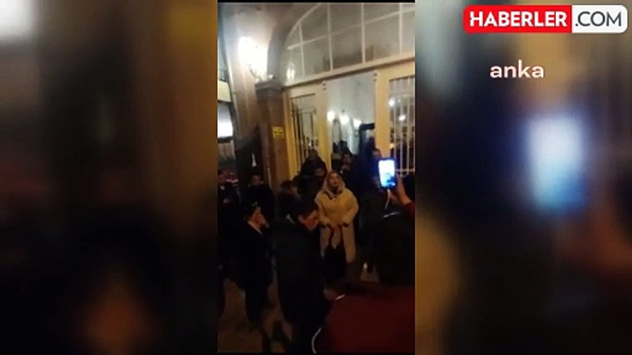 İzmir Büyükşehir Belediye Başkanı Tunç Soyer'e destek nöbeti sürüyor