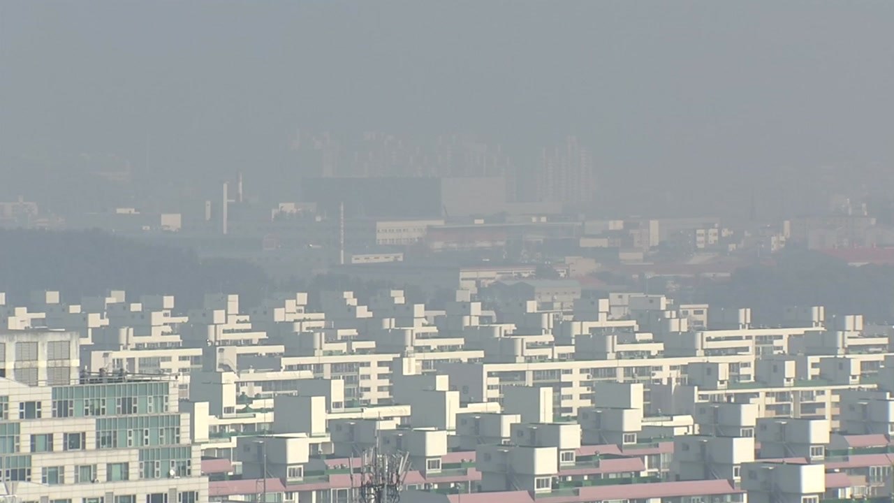 [날씨] 큰 추위 없지만 초미세먼지 기승...밤사이 충청 이남 겨울비 / YTN
