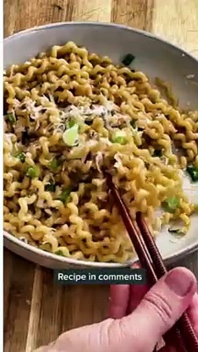 Tasty Garlic Parmesan Noodles  #shorts #food #youtubeshorts #recipe #cooking #noodles