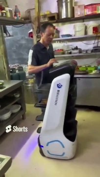 Smart Robotics, Kitchen To Table Service #shorts #shortsvideo #video #viral #innovationhub