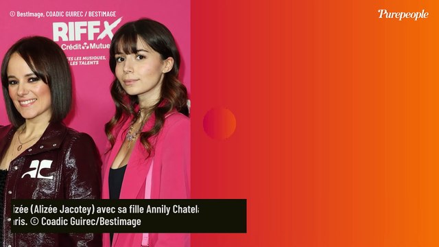 PHOTOS Alizée : Sa fille Annily amoureuse, elle s'affiche avec son nouveau chéri