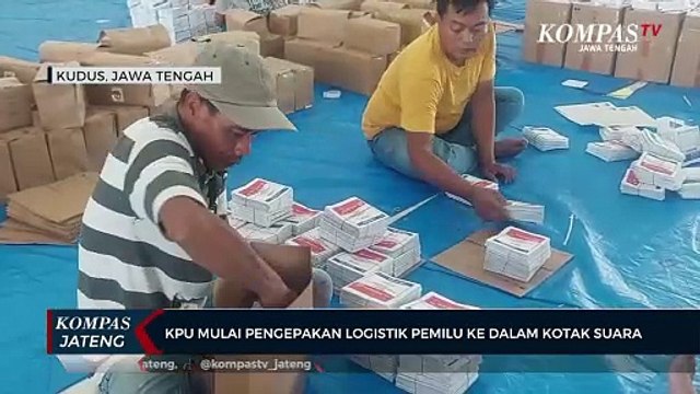 KPU Kabupaten Kudus Mulai Pengepakan Logistik Pemilu ke Dalam Kotak Suara