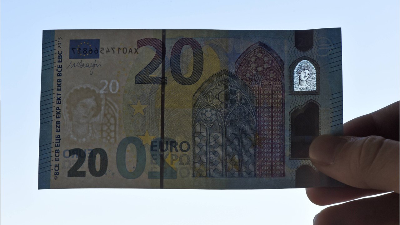 Kippen, Sehen, Fühlen: So erkennen Sie gefälschte Euro-Scheine