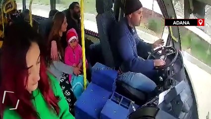 Adana'da, 9 kişinin yaralandığı kaza, minibüsün kamerasında