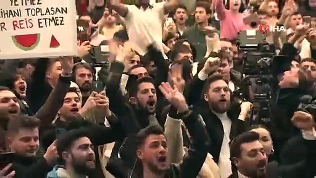 Aklama yarışına girdiler! CHP medyasında '5'li çete' tornistanı