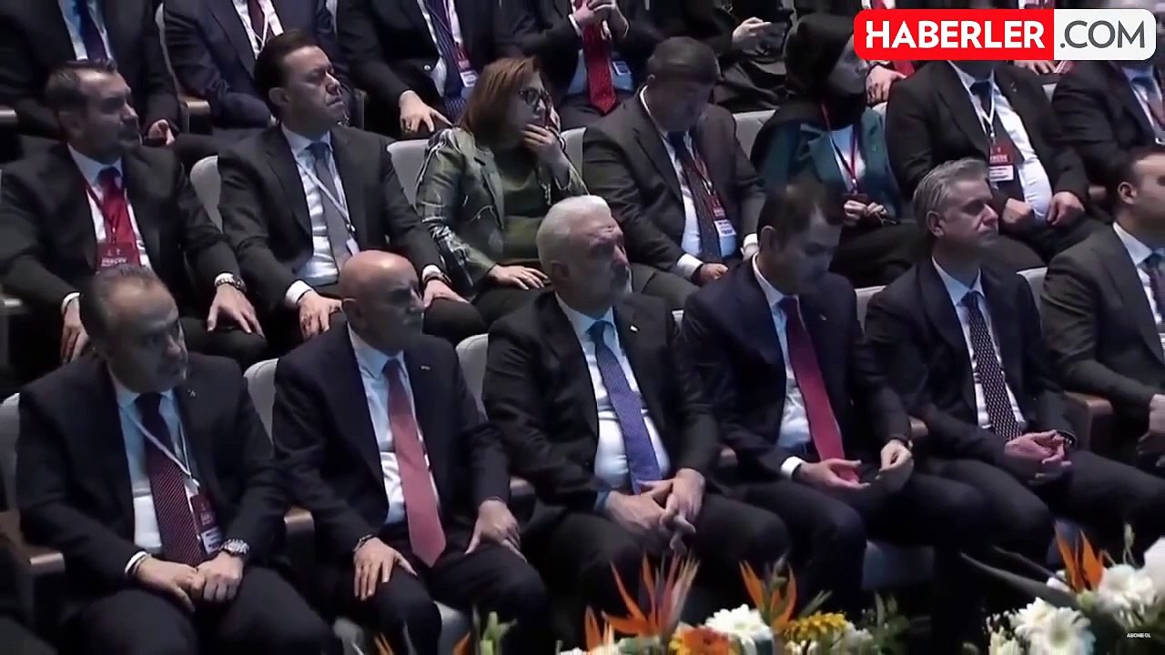 Cumhurbaşkanı Erdoğan açıkladı! İşte 8 başlıkta AK Parti'nin seçim beyannamesi