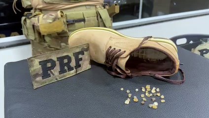 PRF apreende pedras misteriosas dentro de sapato de paraguaio procurado pela Justiça