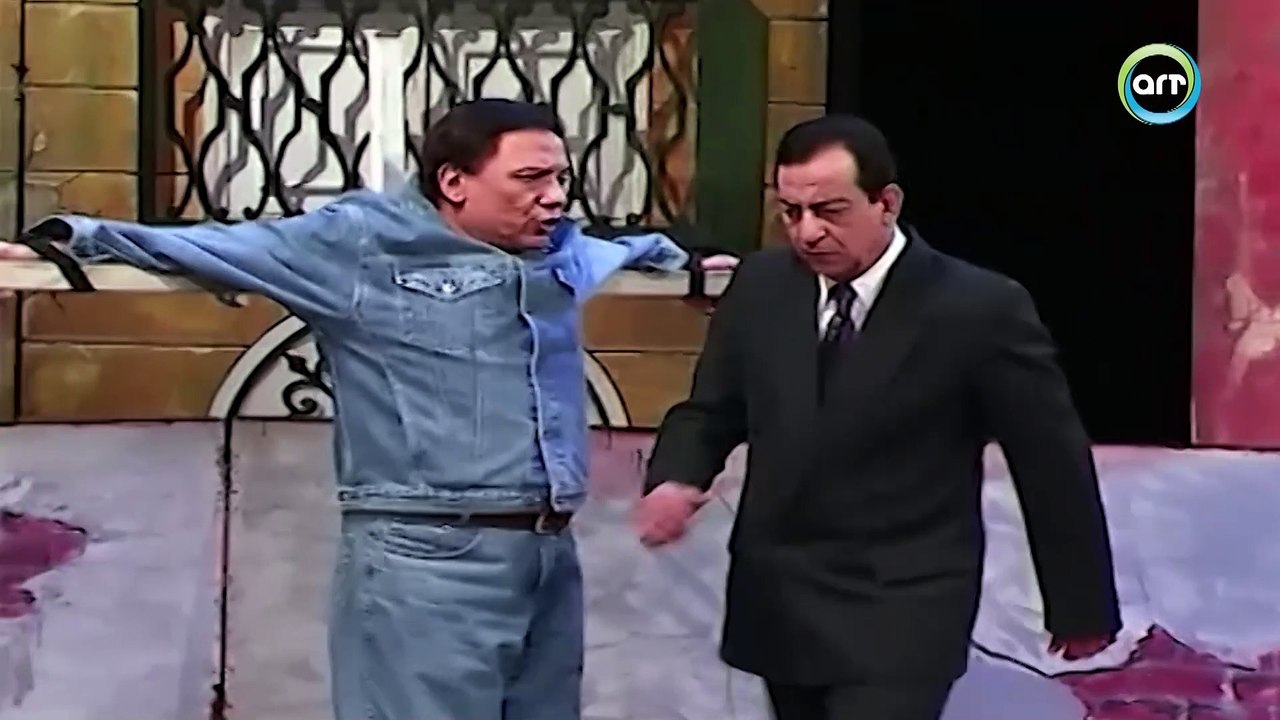 ضحك هستيري من عادل إمام  بسبب يوسف داود علي المسرح.. الراجل ده عبيط جداً | مسرحية الزعيم