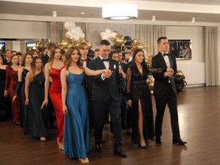 Studniówka maturzystów ZSP 5 - Ekonomika w Piotrkowie