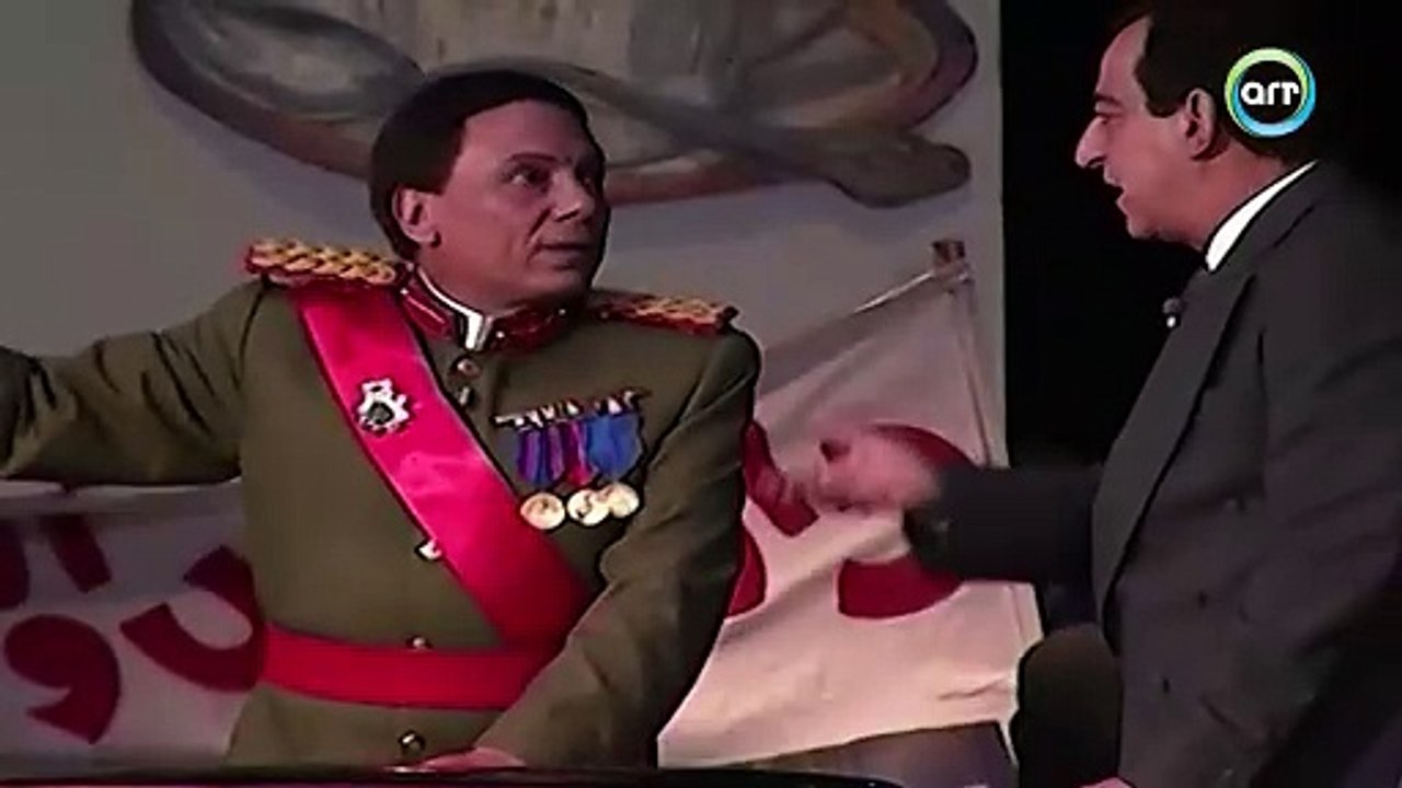 الزعيم عادل إمام يخرج عن النص هما الجماعة راحوا فين ؟؟ يا ماما !!  | مسرحية الزعيم