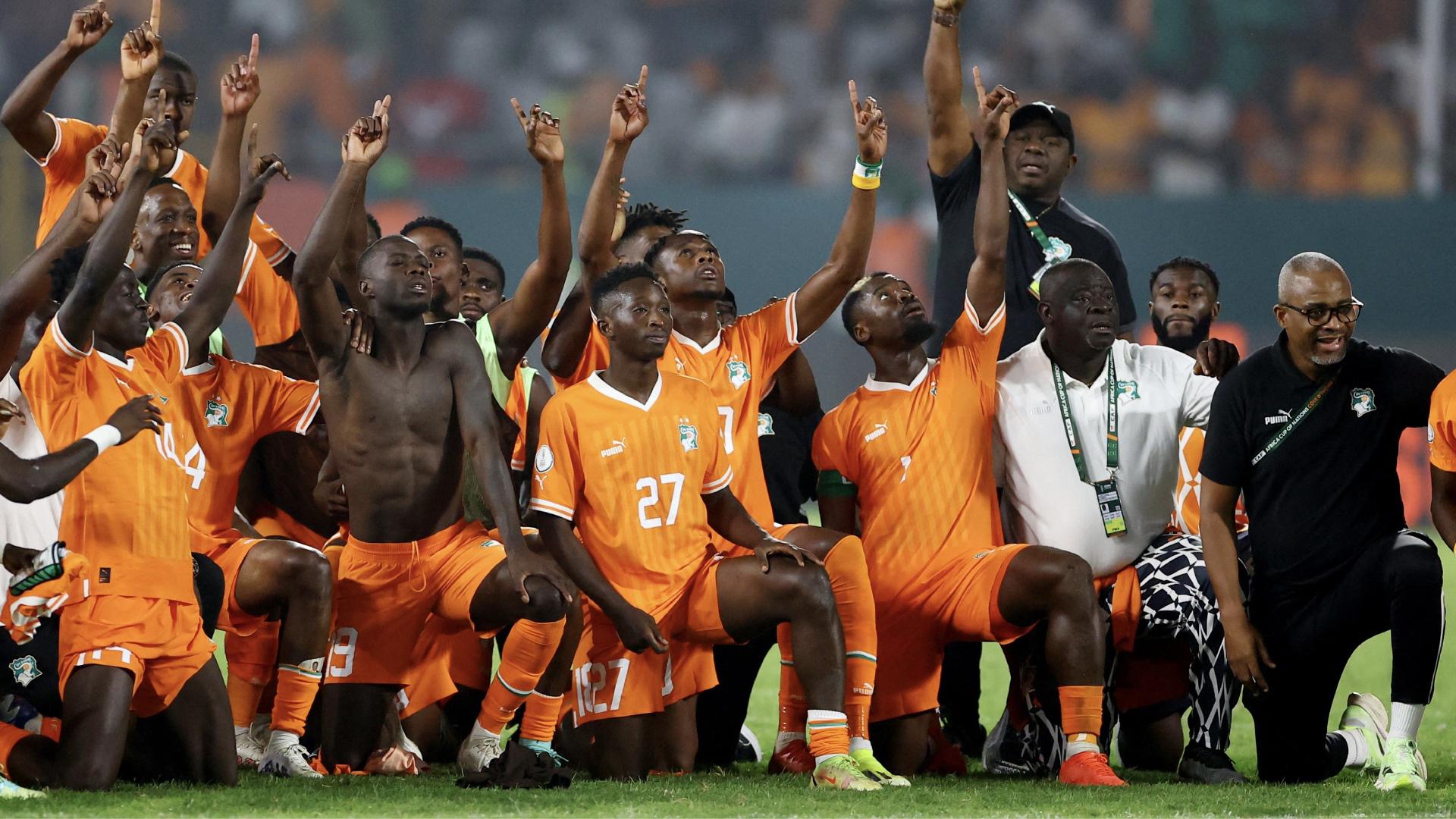 El último penal y la celebración de Costa de Marfil contra Senegal.mp4