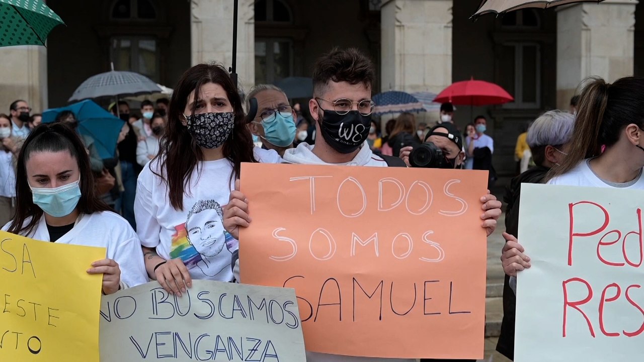 El juez abre juicio oral contra cinco personas por el asesinato de Samuel Luiz