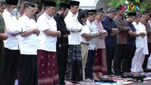 Viral Gerakan Sholat Paspampres Saat Amankan Jokowi
