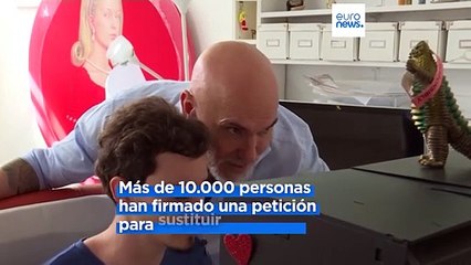 La polémica por el cartel de Cristo en Sevilla: "No me siento representada"