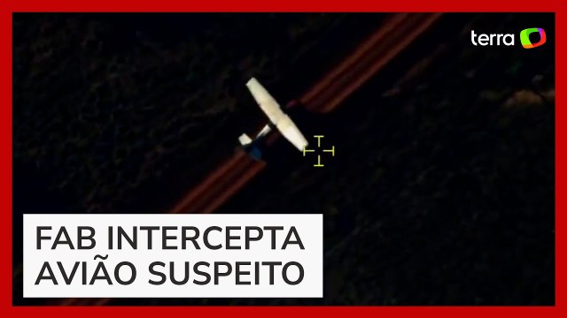 FAB atira em avião suspeito, mas piloto foge após pouso em Roraima