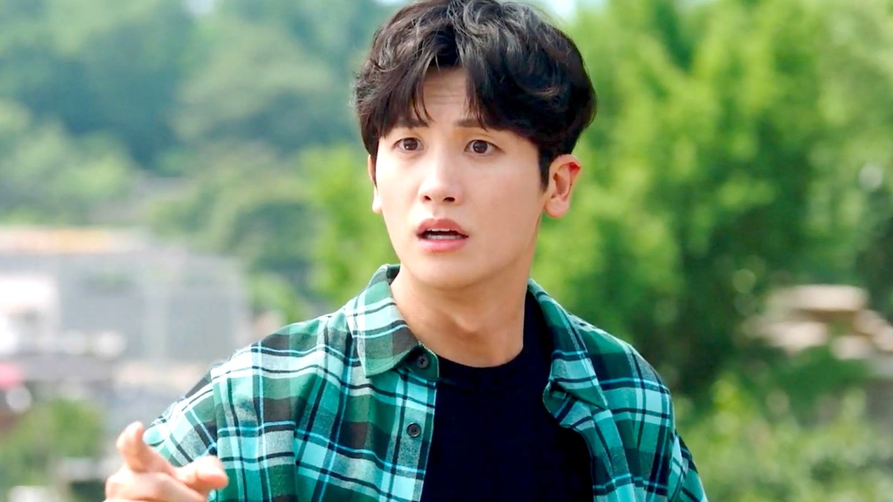 Unexpected Reunion: Childhood Rivalry Resurfaces on Netflix's Dr. Slump