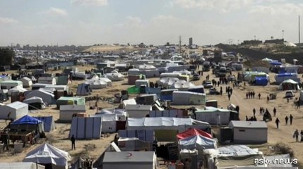A Rafah una spianata di tende per i palestinesi sfollati