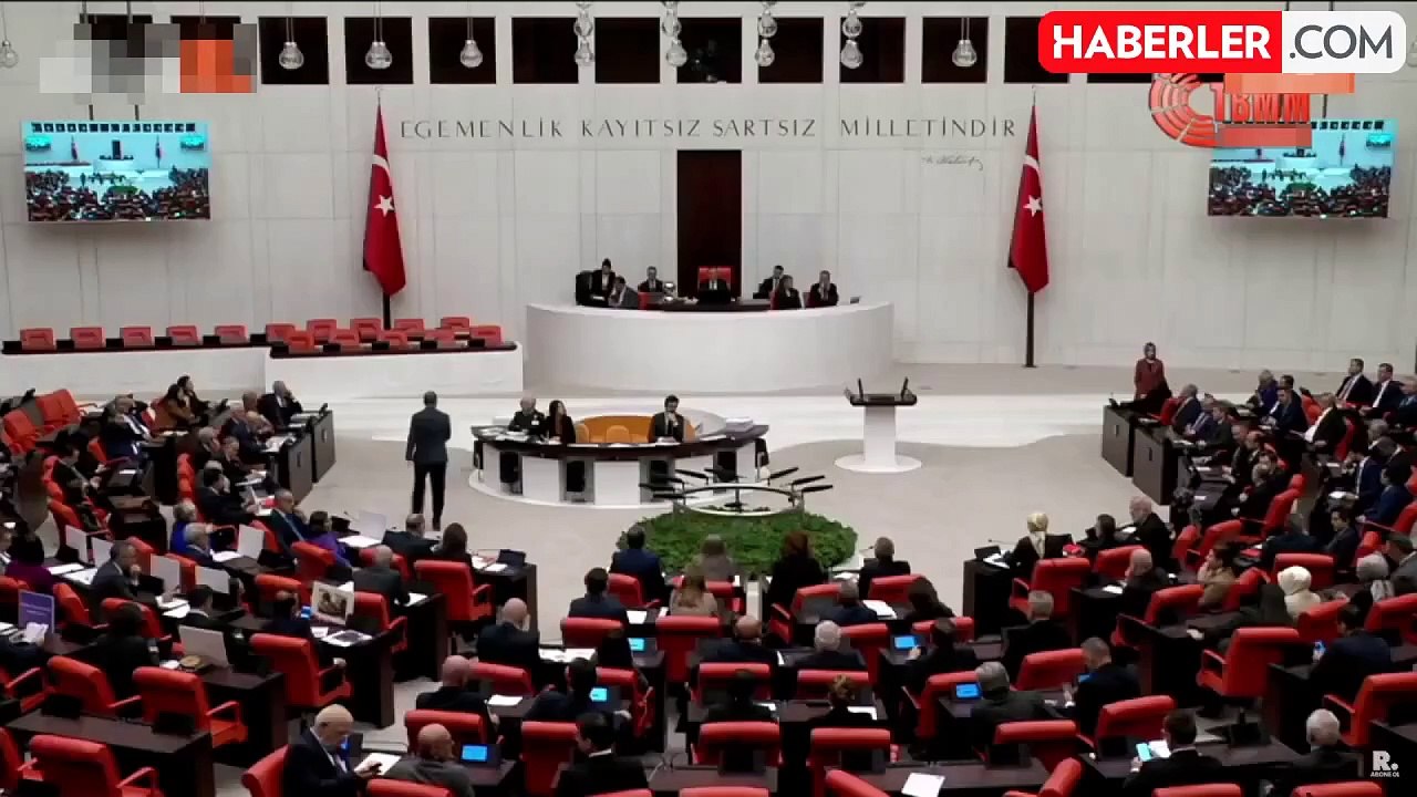 Vekilliği düşürülen Can Atalay'dan ilk mesaj: Ülkem adına endişe duyuyorum