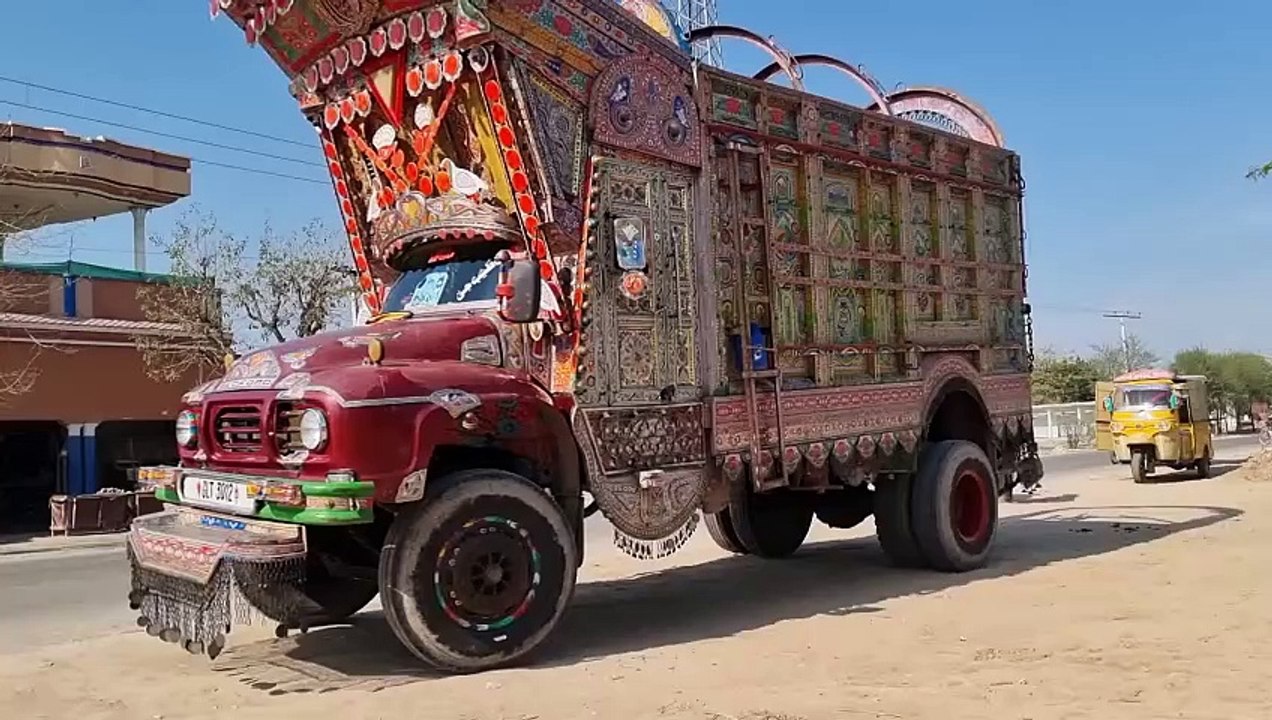 Honk Harmony: Crafting Pakistani Handmade Car Horns - The Art and Sound of Automotive Expression!
