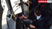 Otobüs Şoförü Rahatsızlanan Yolcuyu Hastaneye Yetiştirdi