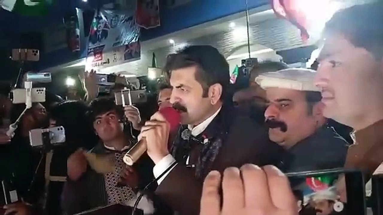 شیر افضل مروت نے قاضی فائز عیسی کو فرعون کہہ دیا | Sher Afzal Marwat washed away Faiz Isa... After the cipher verdict, Marwat called Qazi Pharaoh... We are the owner of this Pakistan, who are you?... This is my land... This is my land. What you guys have