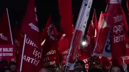 Yüzlerce insan Can Atalay için sokağa çıktı: Bugün anayasa bizzat Meclis'te ayaklar altına alındı, Türkiye'de artık anayasa ortadan kalktı!