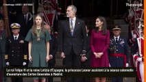 PHOTOS Letizia d'Espagne impériale en bleu, la reine vole un accessoire de luxe à sa fille Leonor !