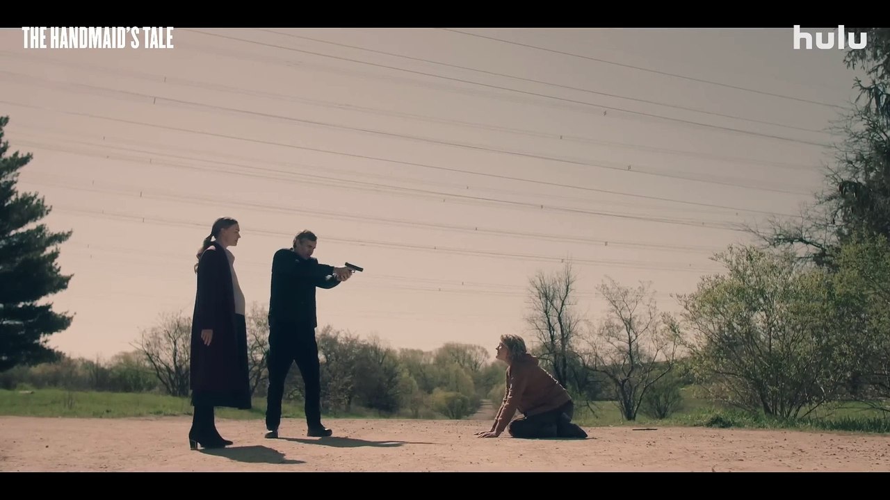 The Handmaid's Tale - Serena Spares June's Life