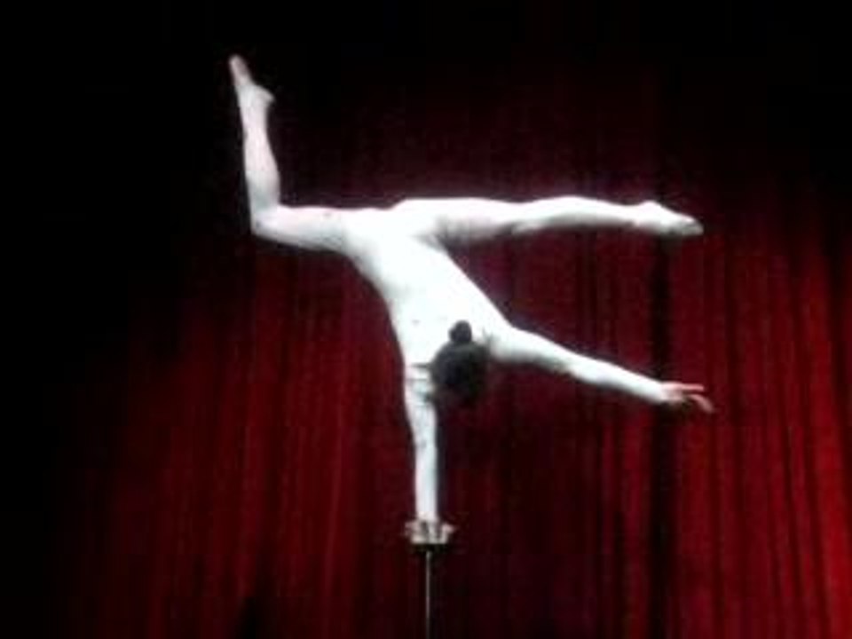 Equilibriste: Acrobates de Pékin