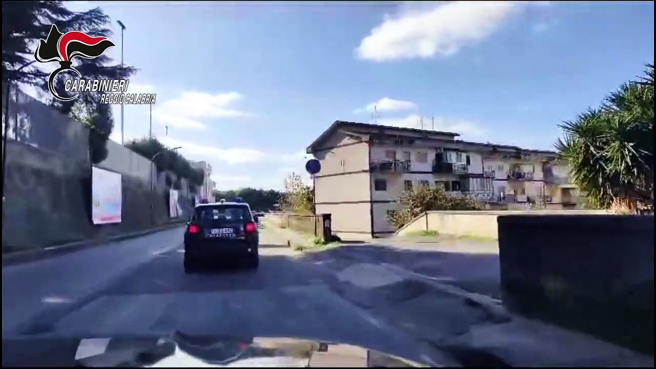 Occupazione selvaggia (e abusiva) delle case popolari, blitz a Polistena: 52 denunce