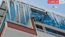 Tatvan'da Dondurucu Soğuklar: Sarkıtların Boyu 2 Metreyi Buldu