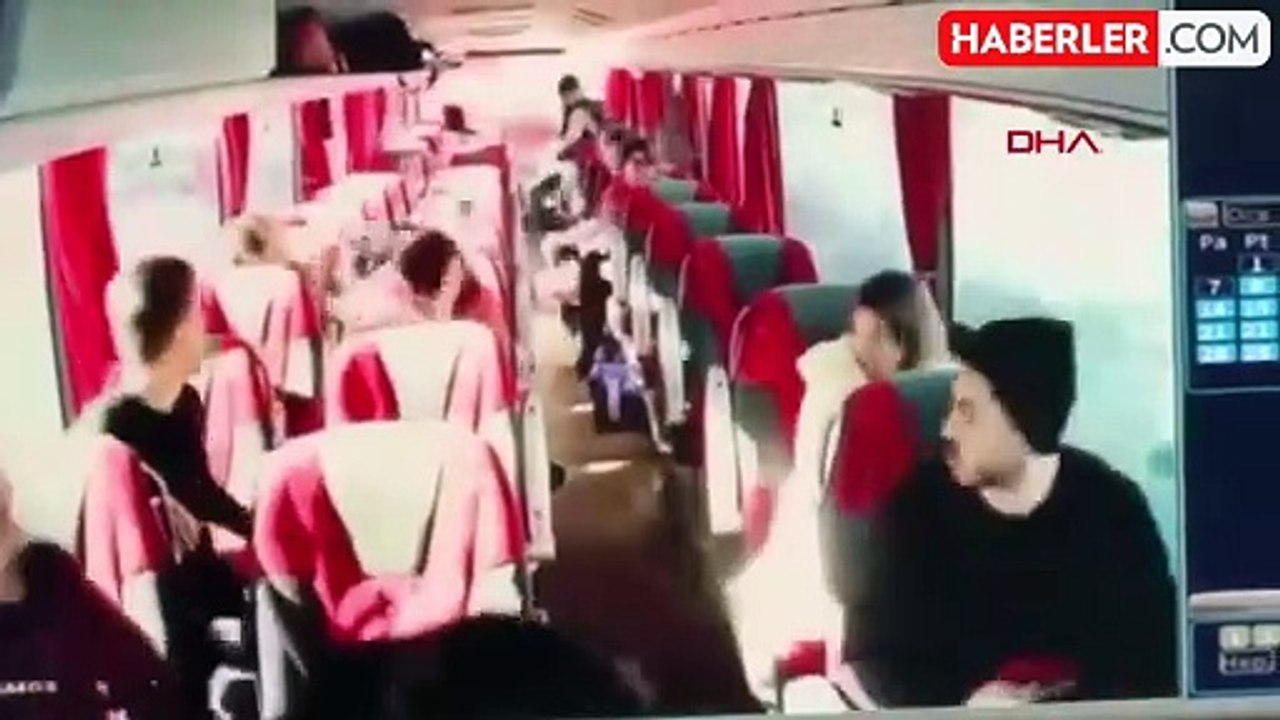 Bayrampaşa'da Otobüs Kazası: İki Otobüs Çarpıştı