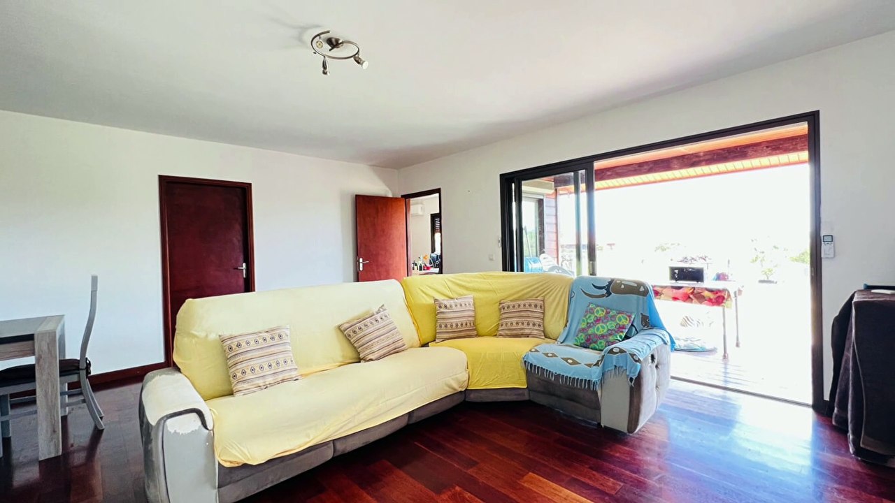 Bien à vendre : Villa de Rêve à Karikaté - Spacieuse et Équipée, Idéale pour Familles