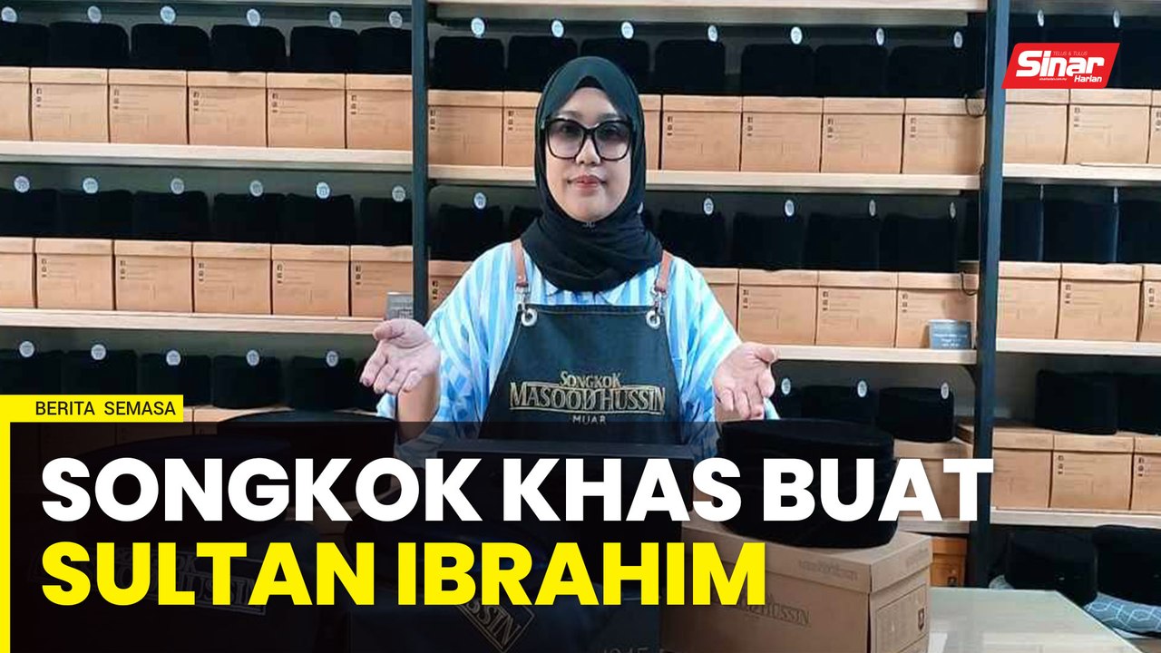 'Bagaikan mimpi Tuanku gayakan songkok rekaan saya'  BERITA SEMASA 31 JANUARI 2024  Pereka songkok buatan tangan, Nur Dalila Abd Ghani, 43, tidak akan melupakan detik bersejarah apabila songkoknya dikenakan Sultan Ibrahim Sultan Iskandar semasa istiadat K