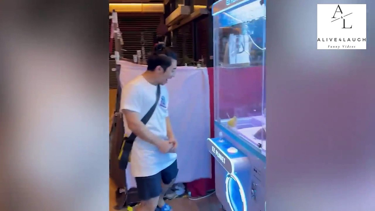 Best Fails Of The Year   Try Not To Laugh P11