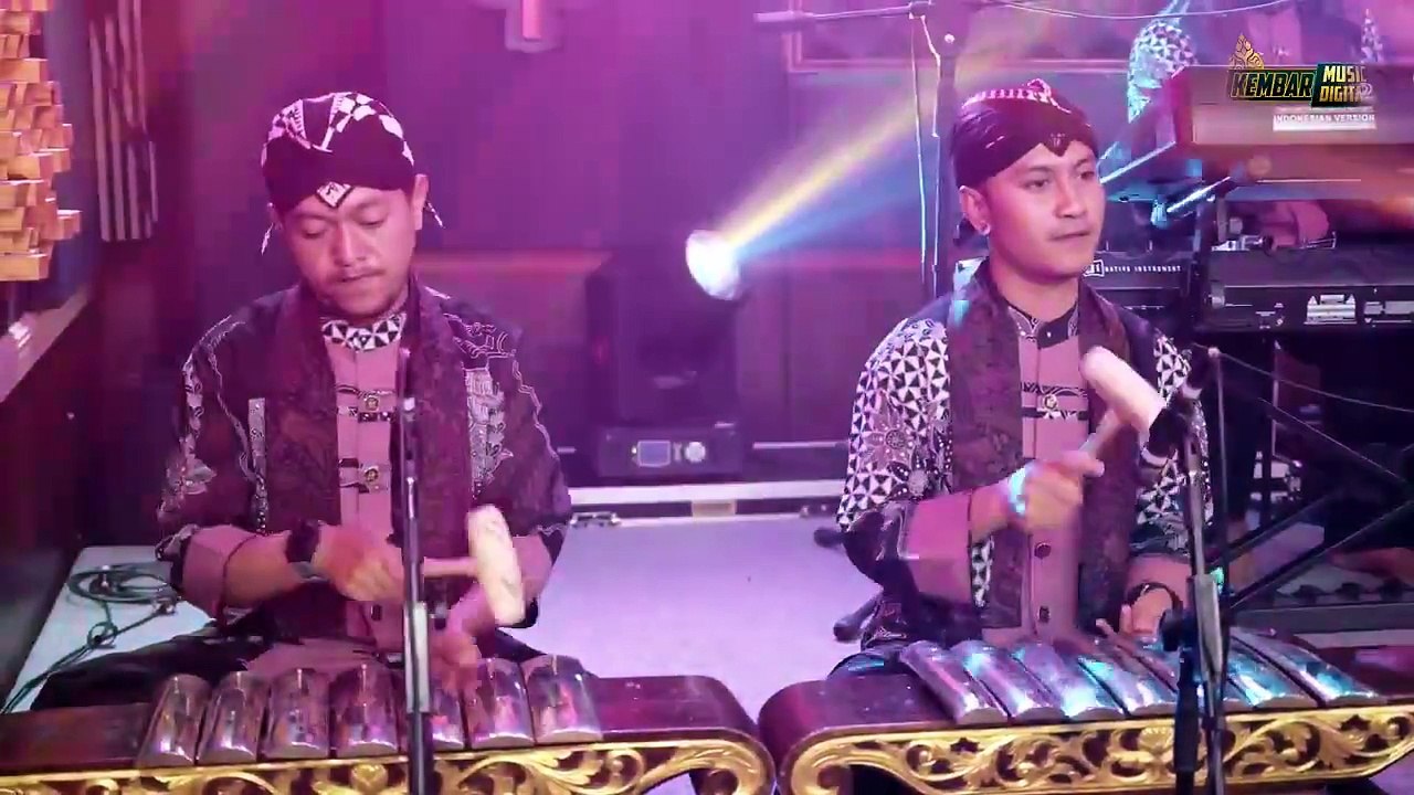 Niken Salindry feat. Fallden - Pupusing Nelongso- Kembar Campursari ( Official Music Video )