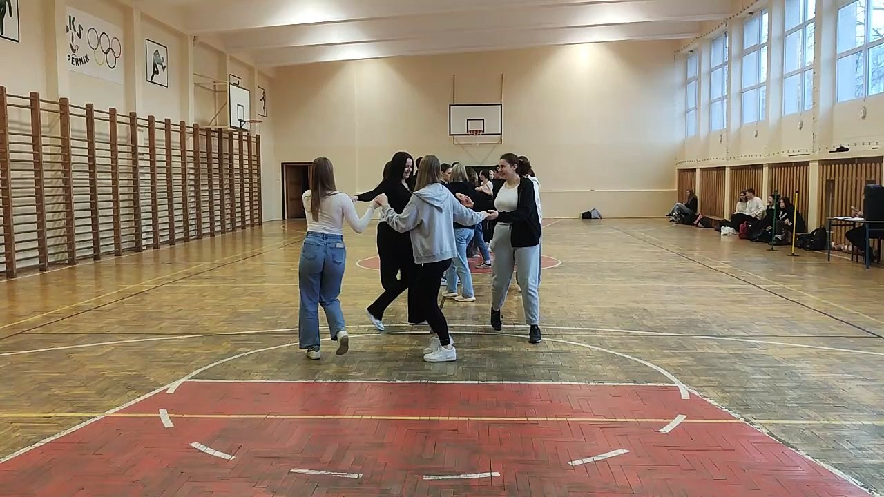 Próba poloneza II Liceum Ogólnokształcącego im. Mikołaja Kopernika we Włocławku