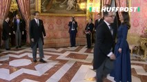 El momento tierra, trágame del embajador japonés frente a Felipe VI