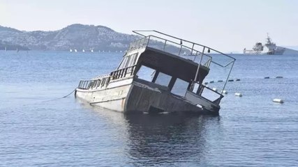 Bodrum’da 15 metrelik ahşap tekne fırtına nedeniyle battı