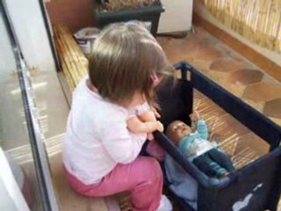 Maryon joue les petites mamans