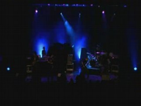 Flim - La cartonnerie (1ere Partie Mass Hysteria)