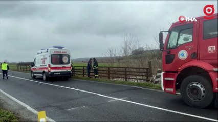 Suya gömülen araçtan son anda kurtuldu