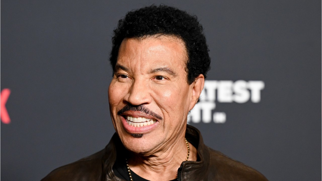 GALA VIDEO - Lionel Richie bientôt grand-père : cette condition qu’il a imposée à sa fille Sofia