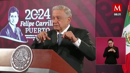 AMLO muestra una frase de León Tolstói en La Mañanera