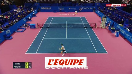 Télécharger la video: Paire interpellé et menacé par un spectateur en plein match - Tennis - ATP - Montpellier