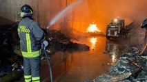Gricignano (CE) - Incendio in un'azienda nei dintorni della stazione ferroviaria (31.01.24)