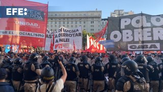 Incidentes entre policía y manifestantes en los alrededores del Congreso argentino